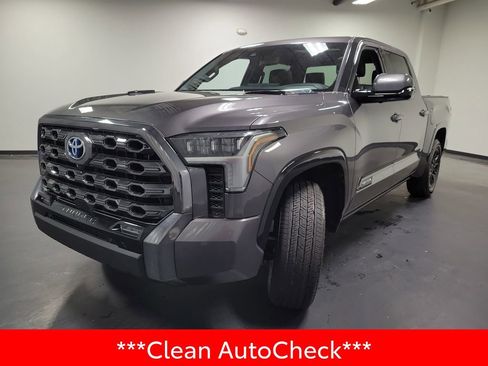 Used 2022 Toyota Tundra Platinum w/ Advanced Package AWD/4WD image 4