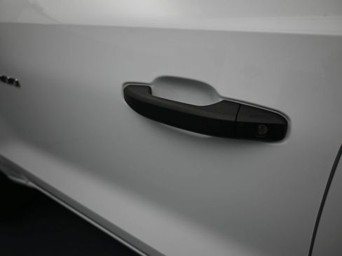 Used 2024 Chevrolet Colorado Trail Boss image 31