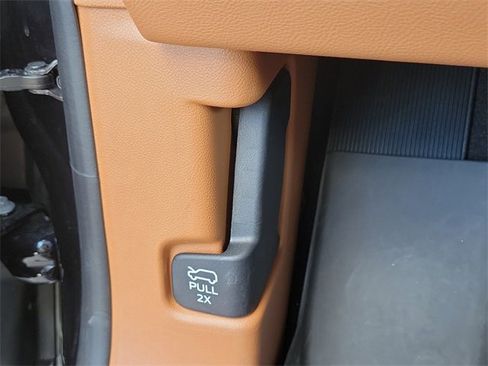 Certified 2025 Lincoln Aviator Black Label w/ Jet Appearance Package image 23