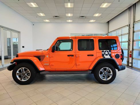 Used 2020 Jeep Wrangler Unlimited Sahara w/ Uconnect 4C Nav & Sound Group AWD/4WD image 6
