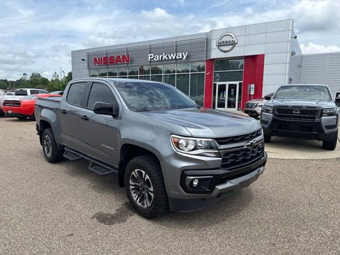 Used 2022 Chevrolet Colorado Z71 AWD/4WD image 1