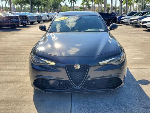Used 2022 Alfa Romeo Giulia Veloce image 2