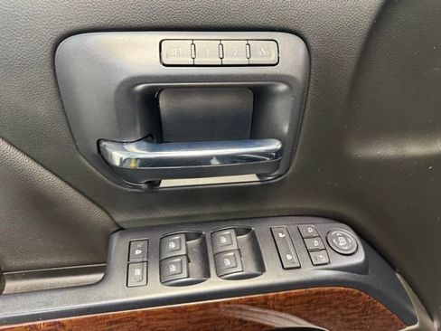 Used 2019 GMC Sierra 2500 SLT AWD/4WD image 12