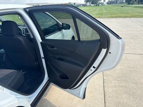 Used 2024 Chevrolet Equinox LT FWD image 20