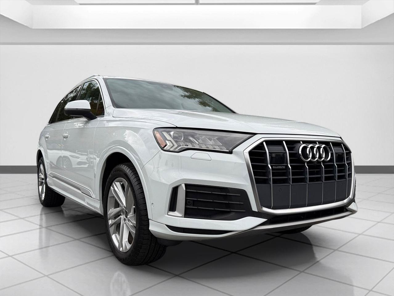 Used 2023 Audi Q7 2.0T Premium Plus w/ Premium Plus Package AWD/4WD image 7