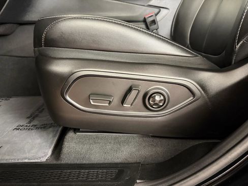 Used 2025 Jeep Grand Cherokee L Limited w/ Black Appearance Package image 14