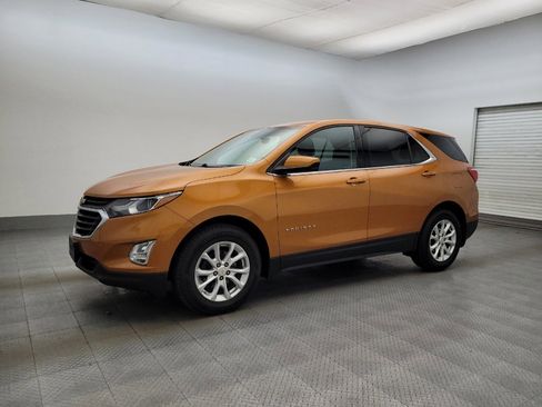 Used 2019 Chevrolet Equinox LT image 2