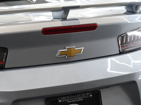 Used 2018 Chevrolet Camaro SS RWD image 15