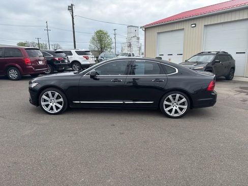 Used 2017 Volvo S90 T6 Inscription w/ Climate Package image 6