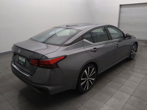 Used 2022 Nissan Altima 2.5 SR FWD image 9