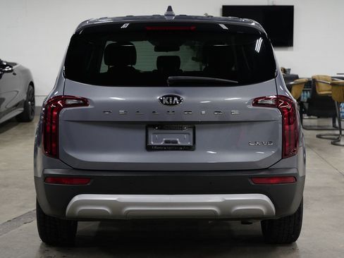 Used 2021 Kia Telluride LX FWD image 4