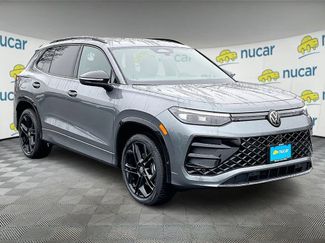 New 2026 Volkswagen Tiguan SE R-Line video 1