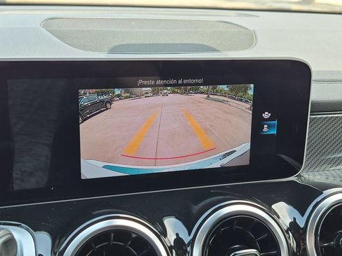 Used 2020 Mercedes-Benz GLB 250 4MATIC image 16