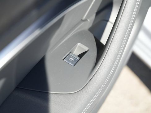 Used 2022 Audi A6 Premium Plus w/ Premium Plus Package image 39