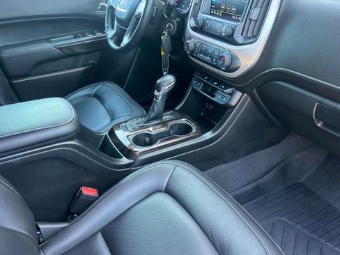 Used 2022 GMC Canyon Elevation w/ Elevation Premium Package AWD/4WD image 18