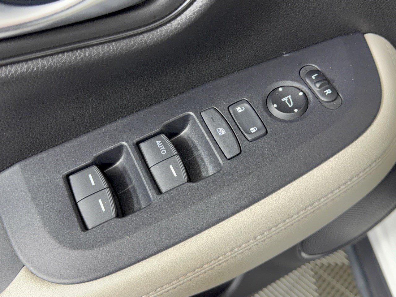 Certified 2024 Honda HR-V LX image 15