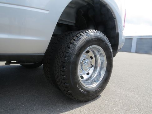 New 2026 RAM 3500 Big Horn AWD/4WD image 13