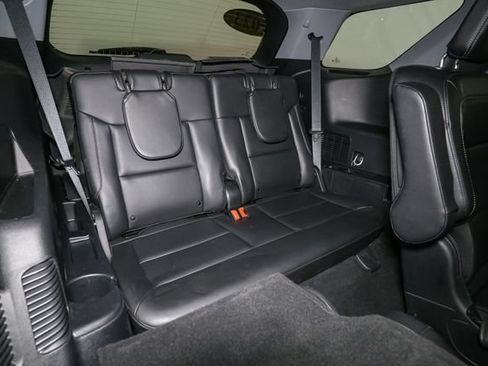 Used 2023 Ford Explorer XLT w/ Equipment Group 202A AWD/4WD image 20