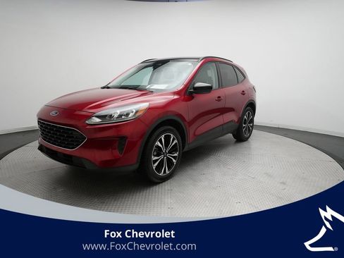 Used 2021 Ford Escape SE w/ SE Sport Appearance Package AWD/4WD image 1