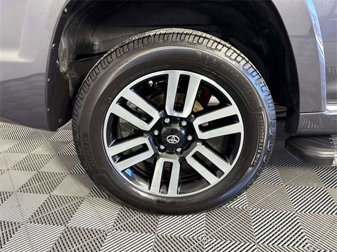 Used 2021 Toyota 4Runner Limited image 25