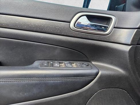 Used 2018 Jeep Grand Cherokee Altitude image 7