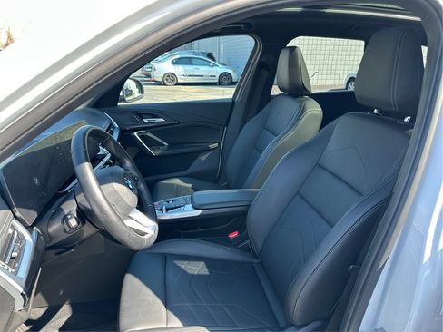 Used 2025 BMW X1 xDrive28i AWD/4WD image 9