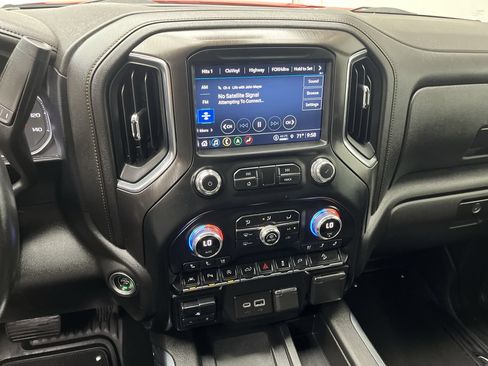Certified 2022 GMC Sierra 1500 AT4 w/ AT4 Preferred Package AWD/4WD image 19