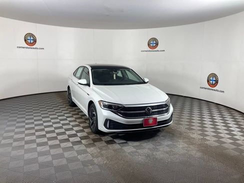 Used 2024 Volkswagen Jetta SEL image 18