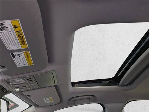 Used 2019 Honda CR-V Touring image 17