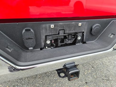 Used 2025 Chevrolet Silverado 1500 LT AWD/4WD image 16