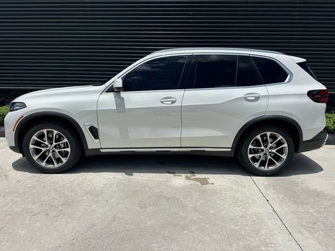 Used 2024 BMW X5 sDrive40i w/ Parking Assistance Package RWD image 2