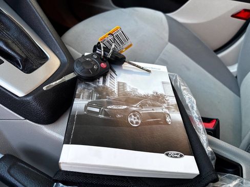 Used 2014 Ford Focus SE image 25