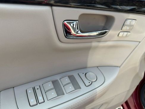 Used 2008 Cadillac DTS FWD image 24