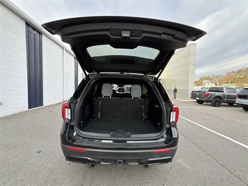 Used 2025 Ford Explorer ST-Line w/ ST-Line Street Pack image 21