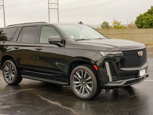 Certified 2024 Cadillac Escalade Sport image 6