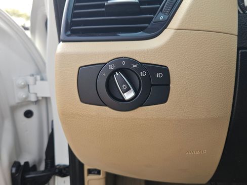 Used 2015 BMW X1 xDrive28i image 16