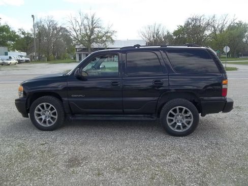 Used 2005 GMC Yukon Denali AWD/4WD image 1