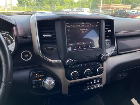 Used 2019 RAM 1500 Laramie AWD/4WD image 19