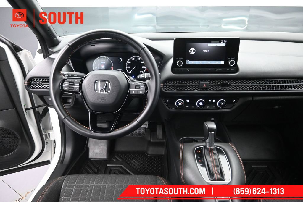 Used 2025 Honda HR-V Sport image 11