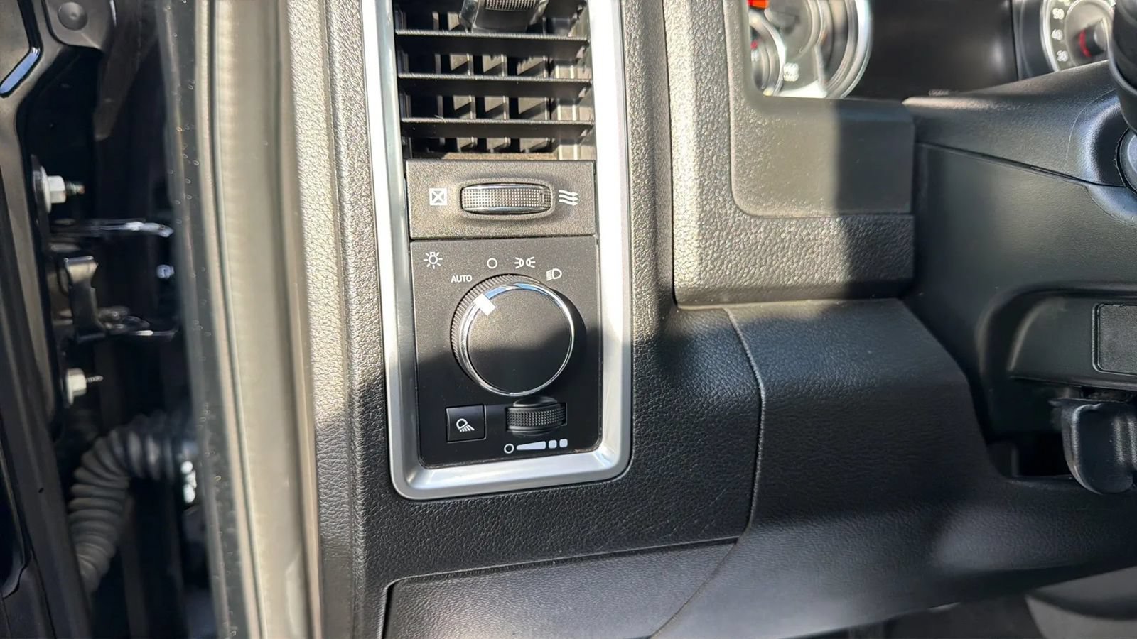 Used 2021 RAM 1500 Warlock w/ Electronics Group AWD/4WD image 20