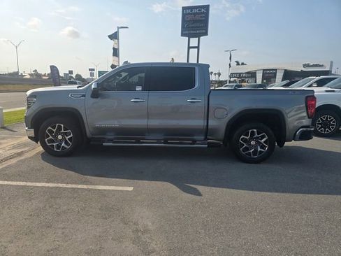 Used 2023 GMC Sierra 1500 SLT AWD/4WD image 8