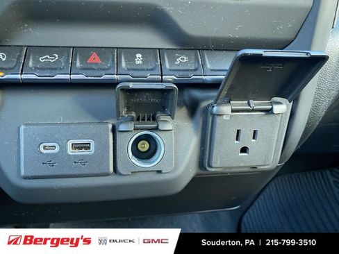 Certified 2021 Chevrolet Silverado 1500 Custom image 38