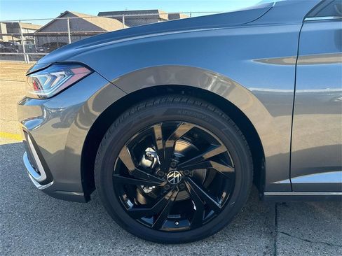 New 2026 Volkswagen Jetta SE image 6