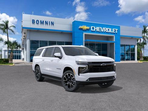 New 2026 Chevrolet Suburban RST RWD image 2