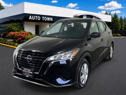 Used 2025 Nissan Kicks Play S