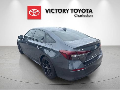 Used 2025 Honda Civic Sport image 5
