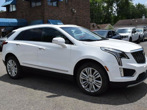 Used 2022 Cadillac XT5 Premium Luxury FWD image 4