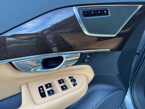 Used 2017 Volvo XC90 T6 Momentum w/ Vision Package AWD/4WD image 40