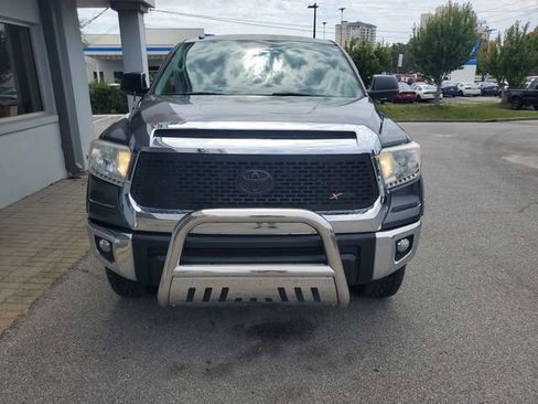 Used 2017 Toyota Tundra SR5 w/ SR5 Upgrade Package AWD/4WD image 13