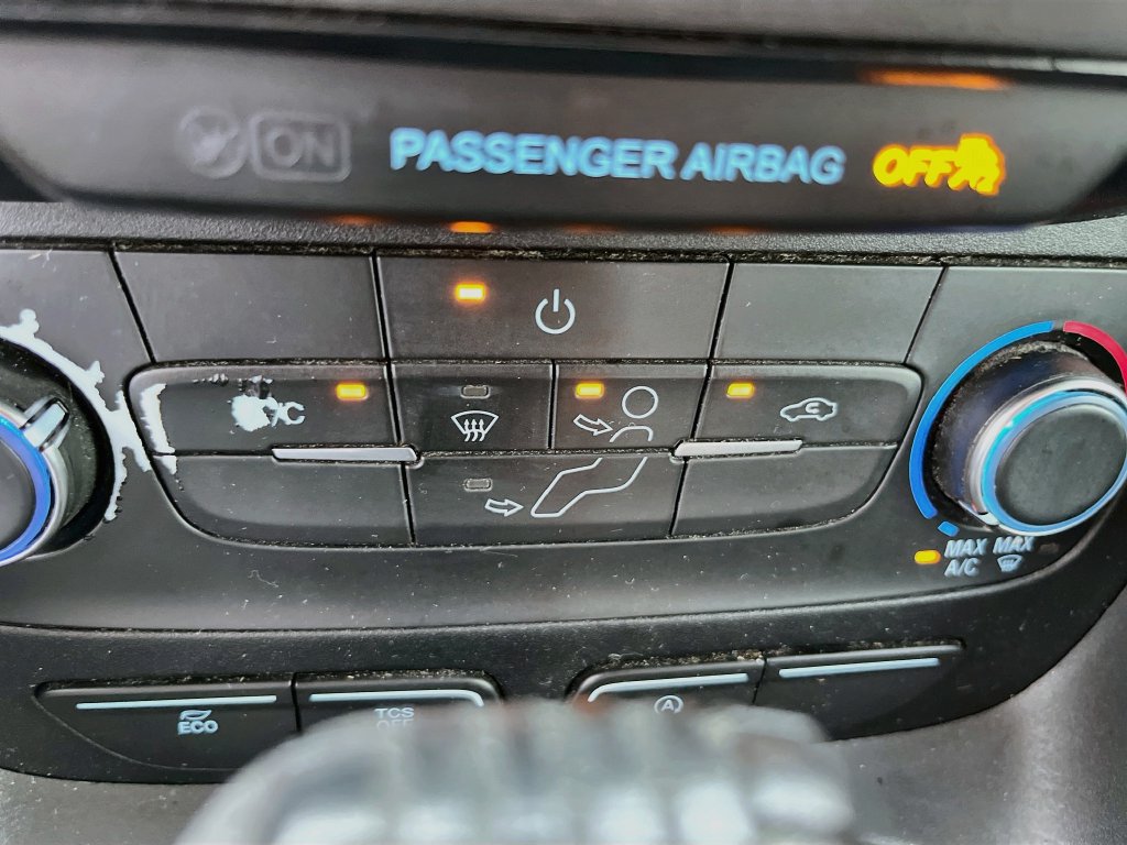 Used 2020 Ford Transit Connect XL FWD image 15